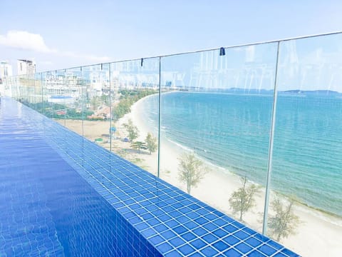 Rooftop pool