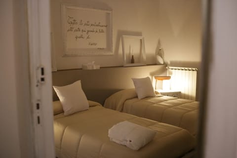 Superior Triple Room | Free minibar items, desk, rollaway beds, free WiFi