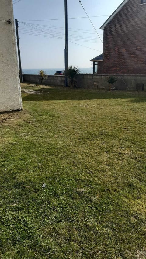 Basic Apartment, Private Bathroom, Sea View | Garden