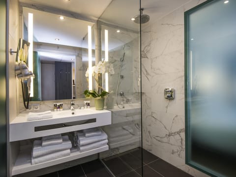 Premium bedding, in-room safe, individually decorated, desk