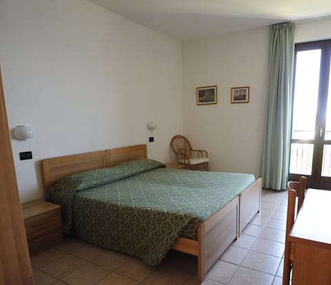 Standard Double Room, Balcony, Lake View | In-room safe, desk, free WiFi, bed sheets