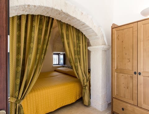 Romantic Studio, Garden View (Il Fico) | 1 bedroom, premium bedding, iron/ironing board, free WiFi