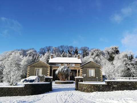 Premier Villa, Multiple Bedrooms, Hill View | Front of property