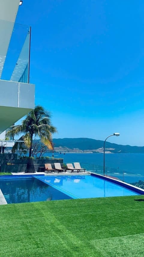 5 Bedrooms Villa | Terrace/patio
