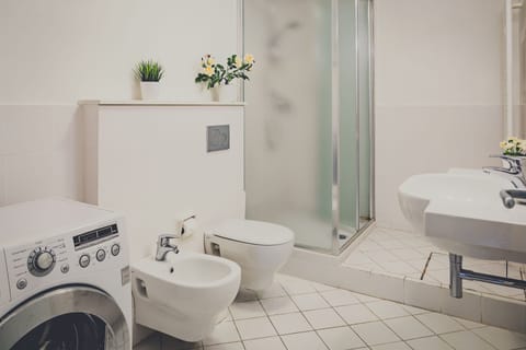 Shower, free toiletries, hair dryer, bathrobes