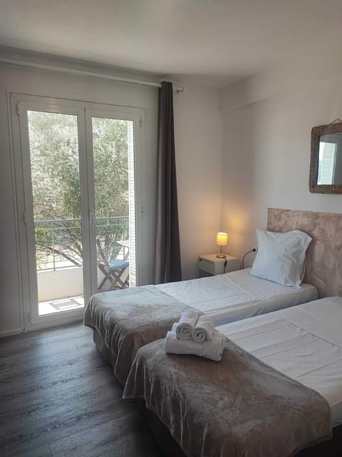 Twin Room | Free WiFi, bed sheets