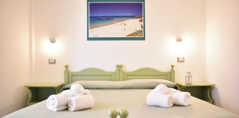 Standard Triple Room | Bed sheets