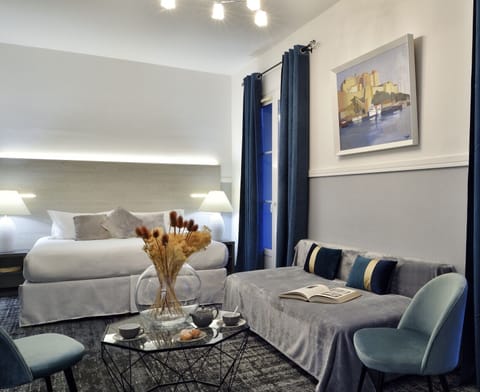 In-room safe, soundproofing, iron/ironing board, free WiFi