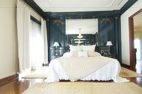 Premium Double Room | Premium bedding, in-room safe, desk, blackout drapes