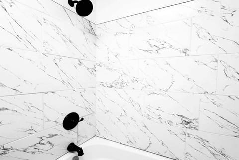 Combined shower/tub, eco-friendly toiletries, towels, soap