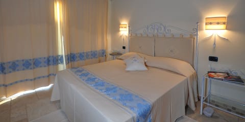 Minibar, in-room safe, desk, cribs/infant beds