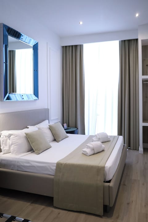 In-room safe, iron/ironing board, free WiFi