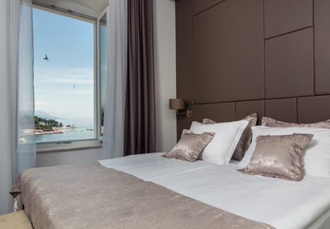 Luxury Double or Twin Room, Private Bathroom, Beach View 2 | Beach/ocean view