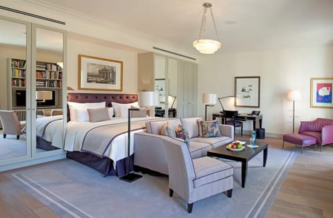 1 bedroom, premium bedding, free minibar items, in-room safe