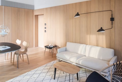 Executive Suite, Terrace, Sea View | Living area | Smart TV