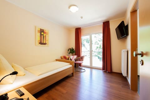 Single Room | 1 bedroom, hypo-allergenic bedding, in-room safe, individually decorated
