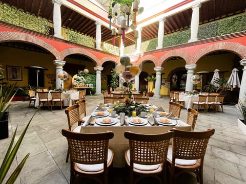 Breakfast served, local cuisine, alfresco dining