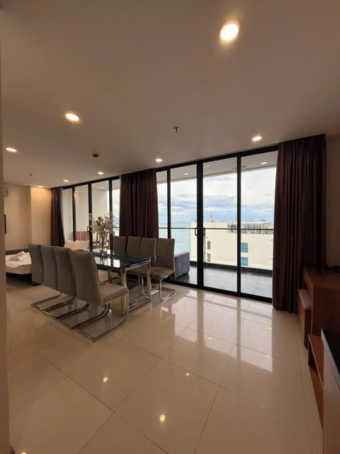 Executive Apartment, 1 Bedroom, Balcony, Ocean View | Living area | Flat-screen TV
