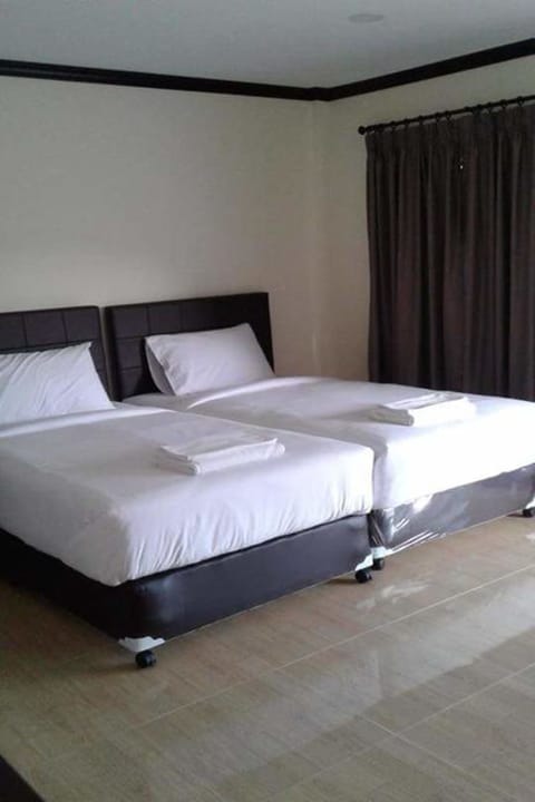 Standard Twin Room | Free WiFi