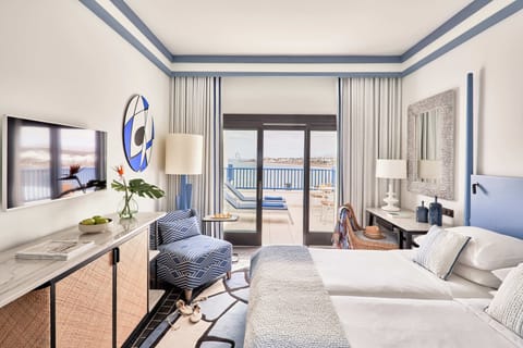 Minibar, desk, blackout drapes, free WiFi