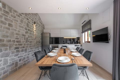 80-cm plasma TV with satellite channels, TV, video-game console