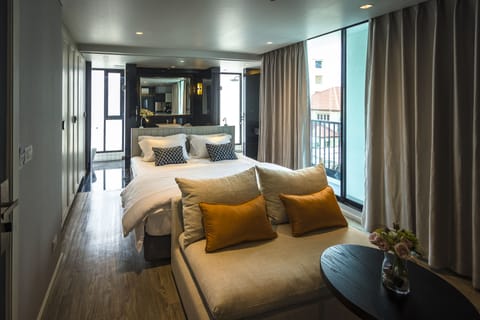 Executive Modern Room | City view