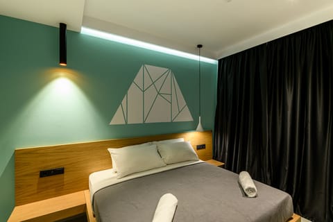 Luxury Double Room, Balcony | Blackout drapes, soundproofing, free WiFi, bed sheets
