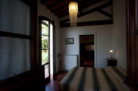 Traditional Apartment, 2 Bedrooms, Kitchen | 1 bedroom, free WiFi, bed sheets