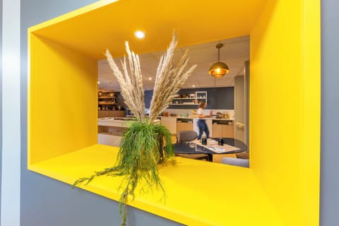 Daily buffet breakfast (EUR 14.90 per person)