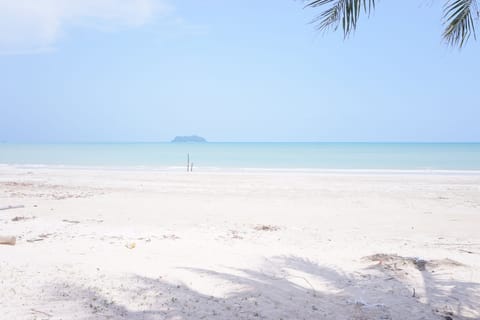 Beach nearby, sun loungers, beach umbrellas, beach towels
