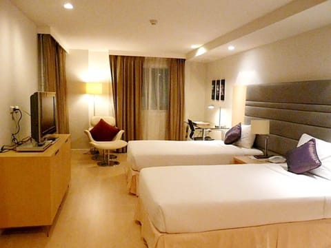 Superior Double | Minibar, blackout drapes, free WiFi, bed sheets