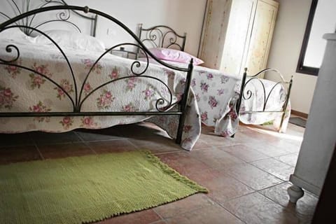 Triple Room | Free WiFi, bed sheets