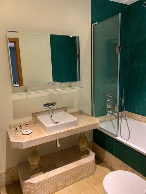 Superior Double or Twin Room, Ensuite (Generous ) | Bathroom