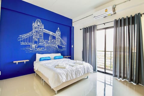 Standard Double Room | Desk, free WiFi, bed sheets