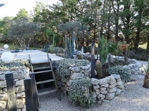 Apartment (Mazet) | Room amenity