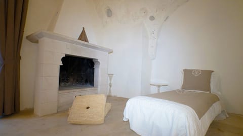 Premium bedding, in-room safe, desk, soundproofing