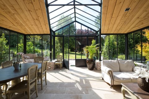 Cottage (Orangerie) | Living room | Flat-screen TV