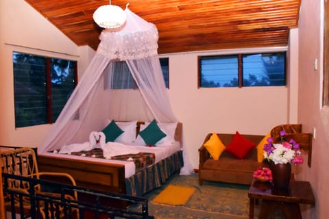 Premium bedding, in-room safe, free WiFi, wheelchair access