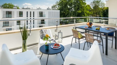Deluxe Apartment | Balcony