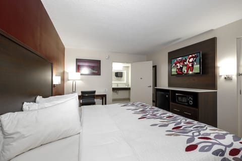 Desk, laptop workspace, blackout drapes, free WiFi