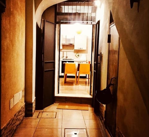 Fridge, coffee/tea maker