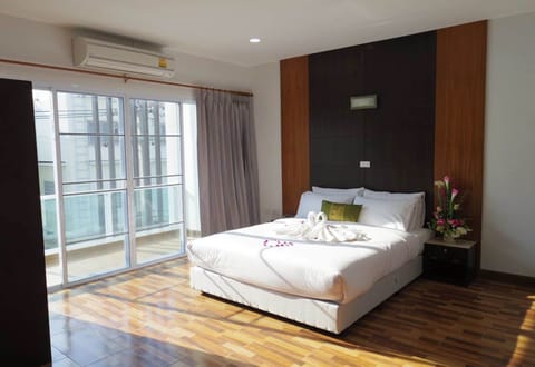 Suite | Minibar, soundproofing, free WiFi
