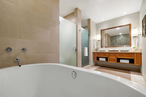 Villa, 3 Bedrooms, Balcony, Ocean View | Bathroom | Separate tub and shower, designer toiletries, towels