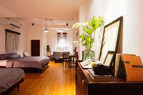 TAMI HOUSE 1 | Iron/ironing board (on request), WiFi (free), bed sheets