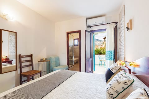 Design Double Room | Premium bedding, minibar, in-room safe, individually decorated