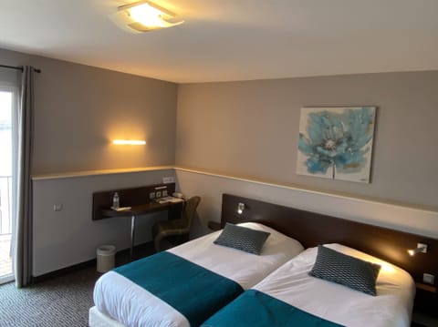 Deluxe Twin Room | Desk, soundproofing, free WiFi, bed sheets