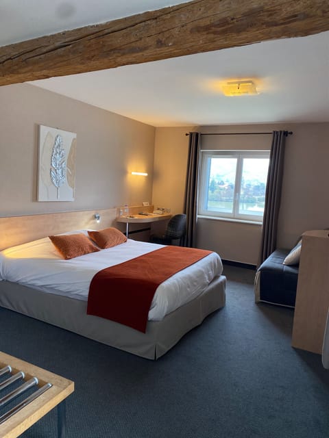 Deluxe Double Room | Desk, soundproofing, free WiFi, bed sheets