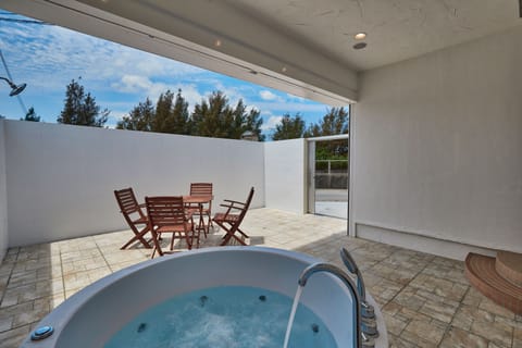 Villa | Jetted tub