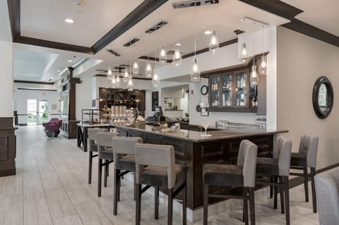 Breakfast and dinner served, American cuisine