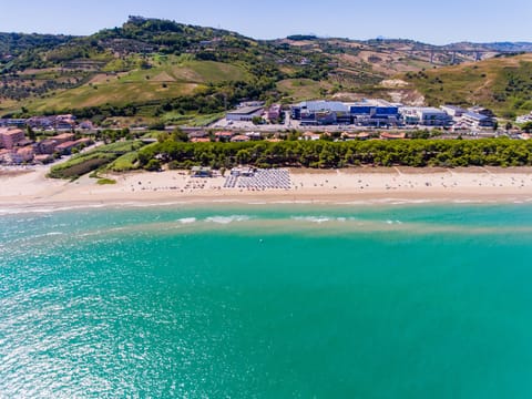 Private beach nearby, white sand, sun loungers, beach umbrellas